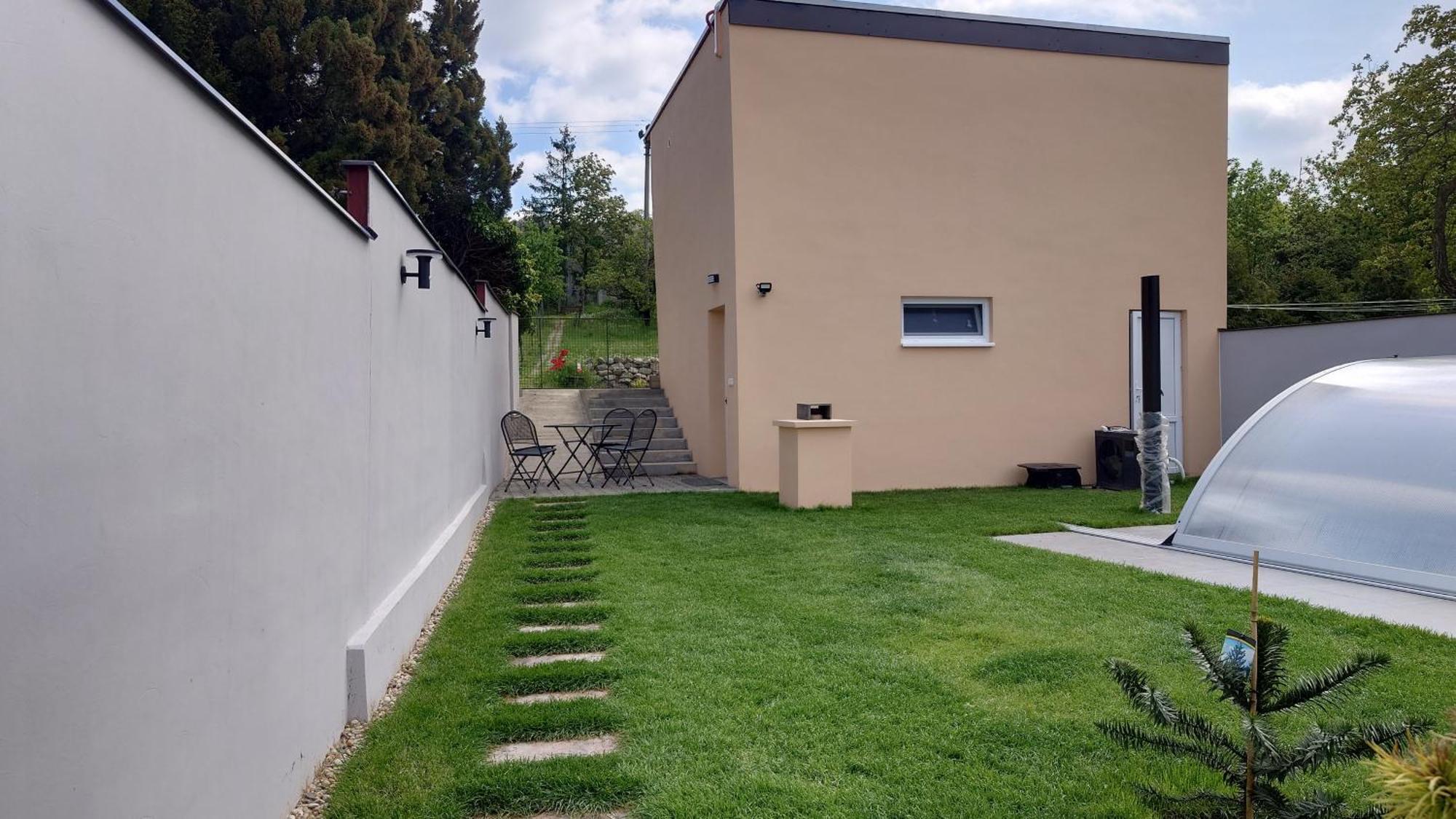 Kurdejovska Apartment *
